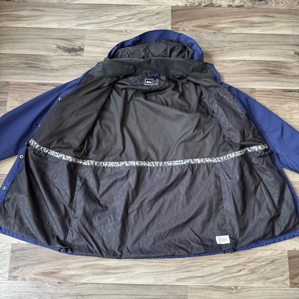 REI Women's E1 Elements Softshell Hooded Rain Jac… - image 4